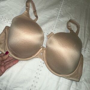 38D Victoria's Secret Beige Underwire. Adjustable. Convertible. MUST BE BUNDLED
